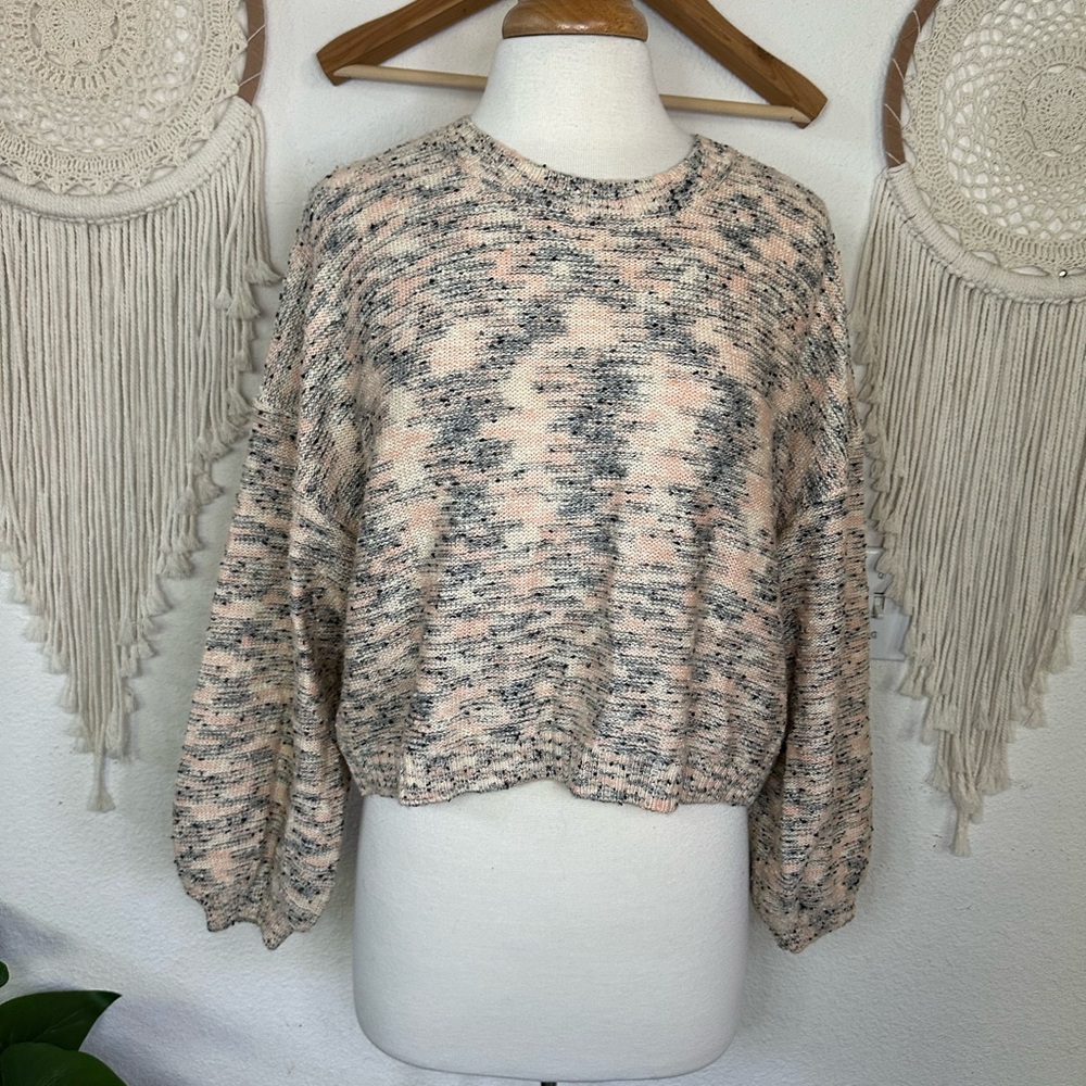 Billabong Cozy Peach and Gray Crew Neck Sweater Medium